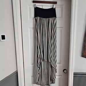 Forever 21 Black and Off White High-Low Maxi Skirt